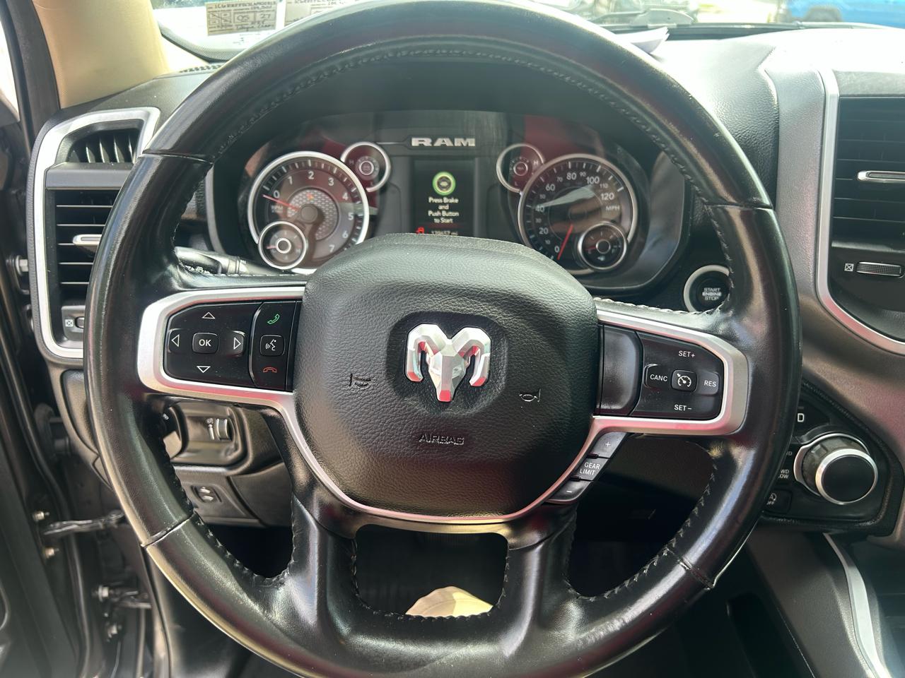 RAM 1500 Big Horn Crew Cab SWB 4WD 2020
