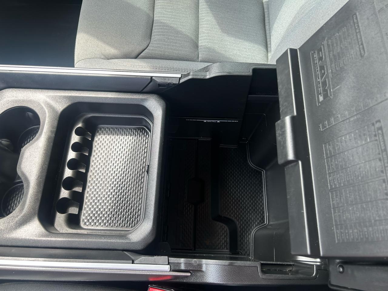 RAM 1500 Big Horn Crew Cab SWB 4WD 2020