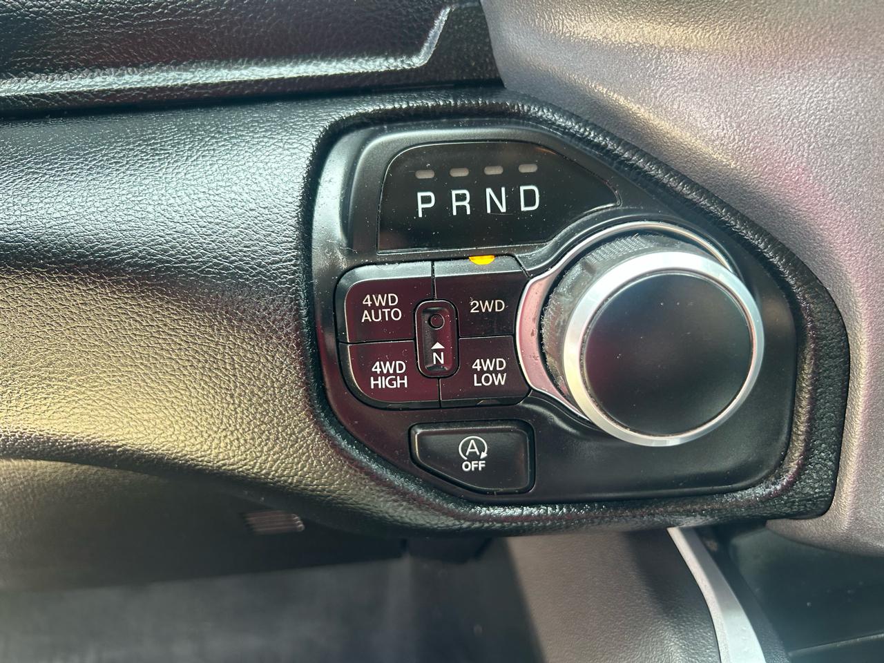 RAM 1500 Big Horn Crew Cab SWB 4WD 2020