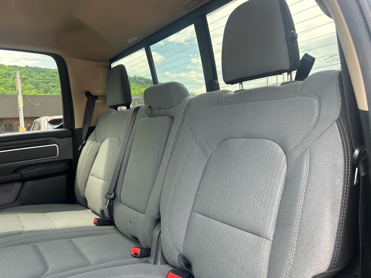 RAM 1500 Big Horn Crew Cab SWB 4WD 2020
