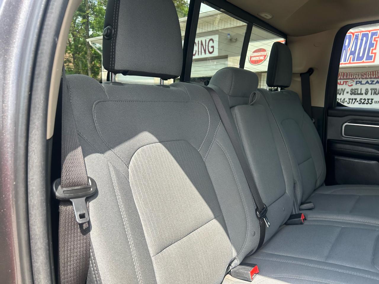 RAM 1500 Big Horn Crew Cab SWB 4WD 2020