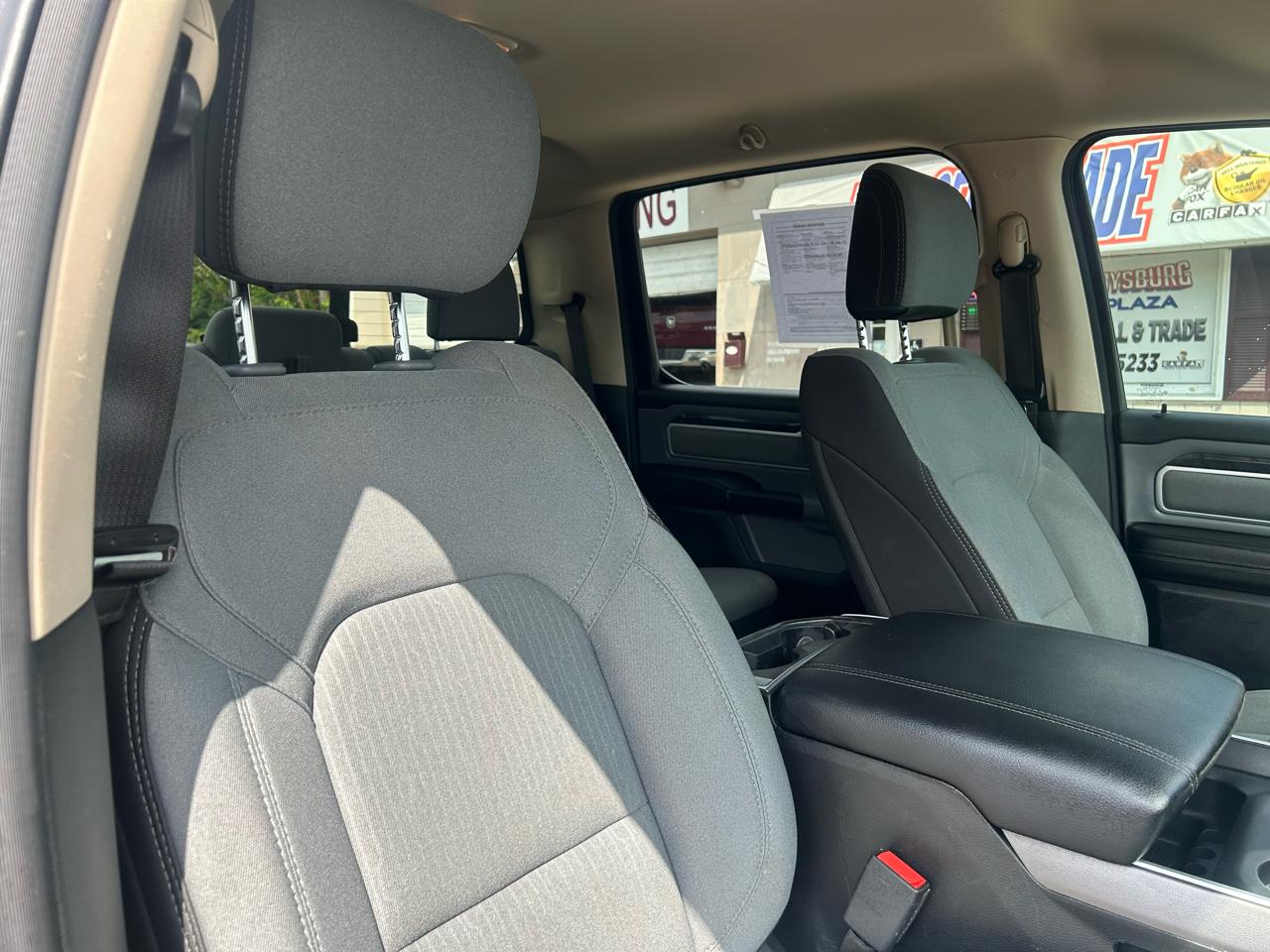 RAM 1500 Big Horn Crew Cab SWB 4WD 2020
