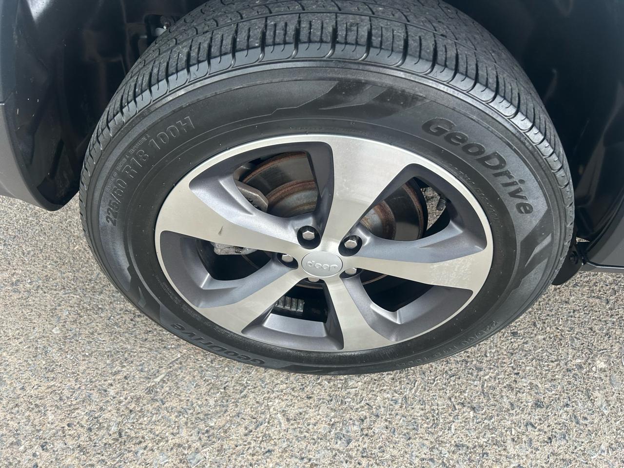 Jeep Cherokee Limited 4WD 2021