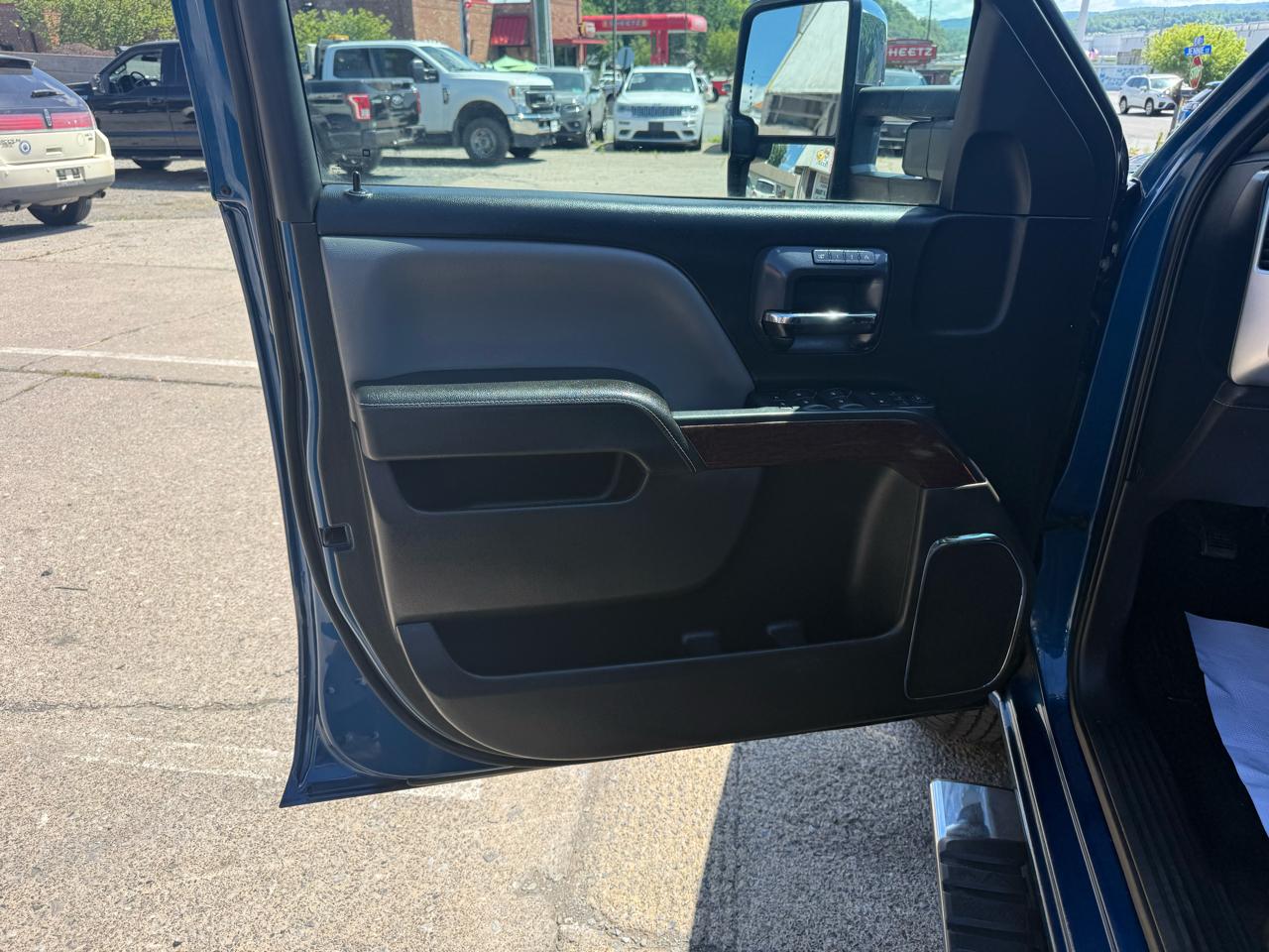 GMC Sierra 1500 SLT Crew Cab Short Box 4WD 2015