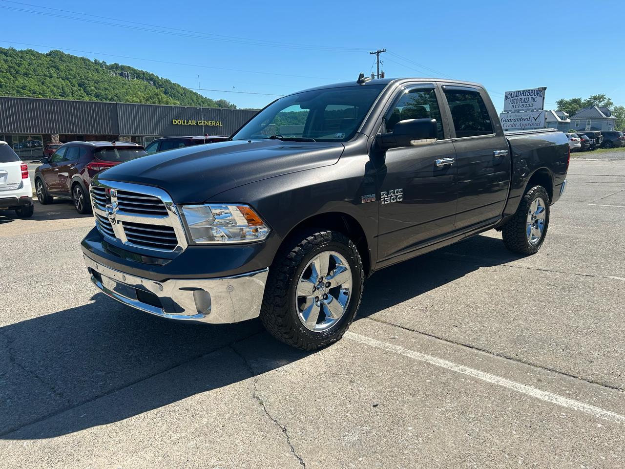 RAM 1500 SLT Crew Cab SWB 4WD 2016