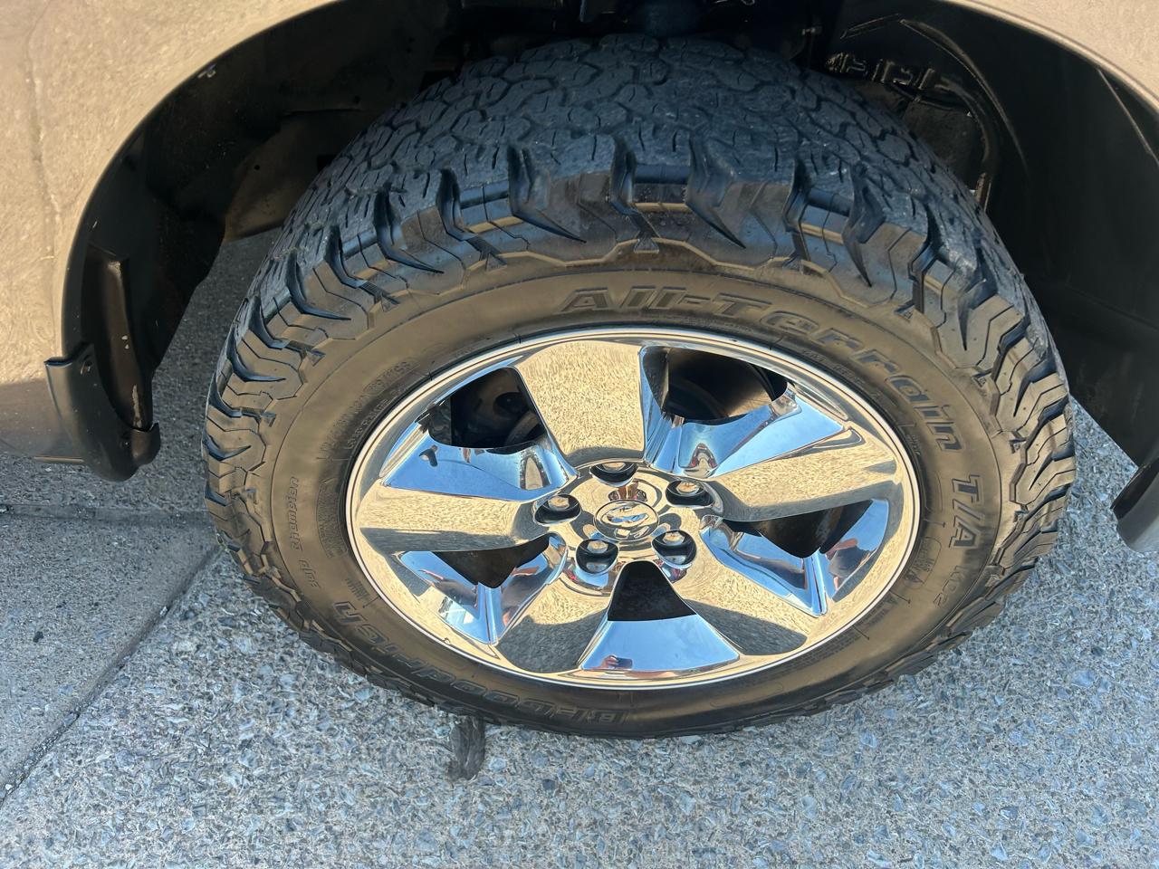 RAM 1500 SLT Crew Cab SWB 4WD 2016