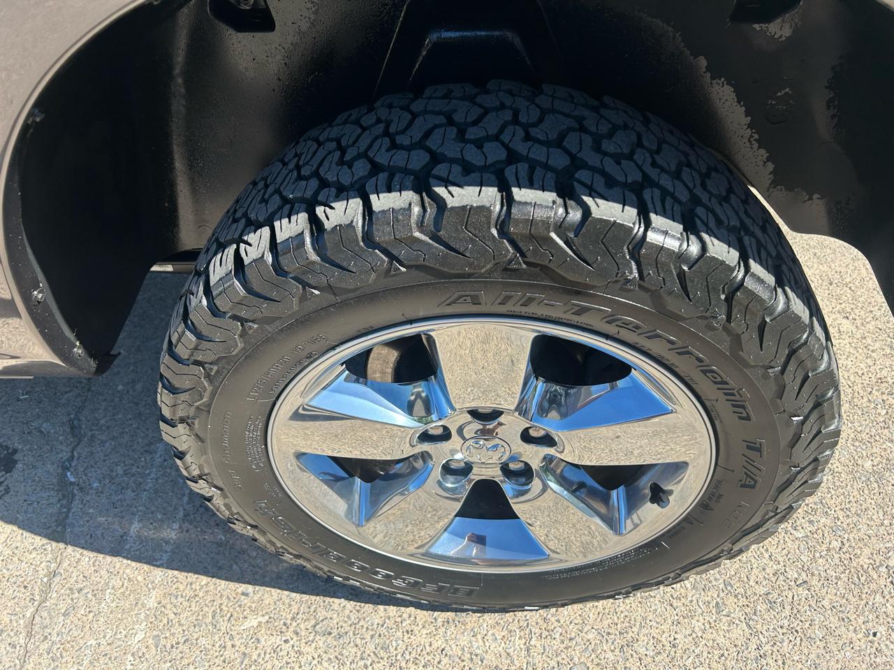 RAM 1500 SLT Crew Cab SWB 4WD 2016