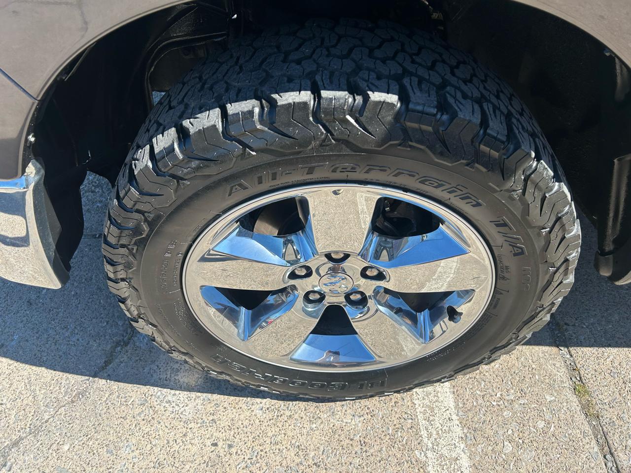 RAM 1500 SLT Crew Cab SWB 4WD 2016