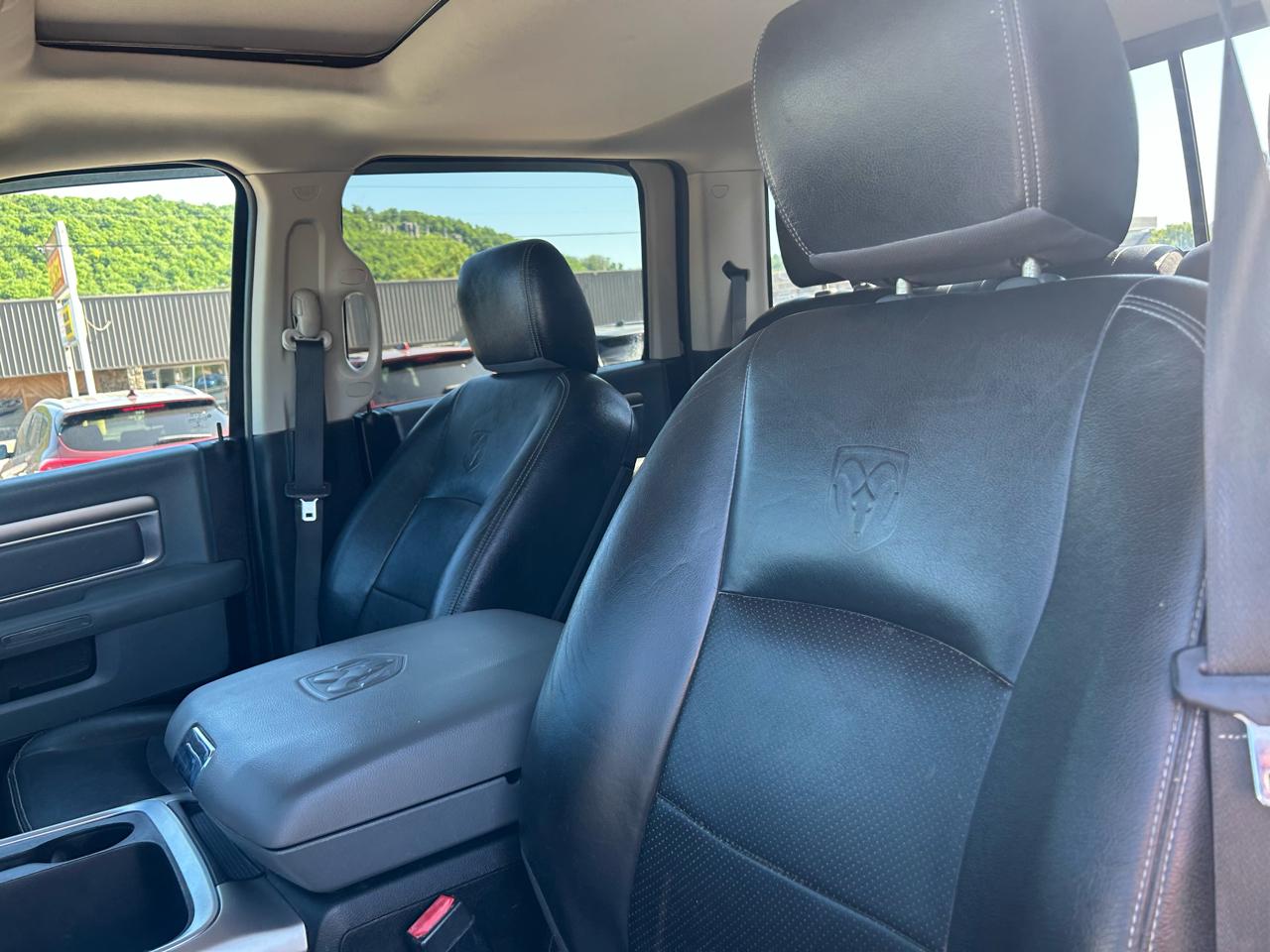 RAM 1500 SLT Crew Cab SWB 4WD 2016