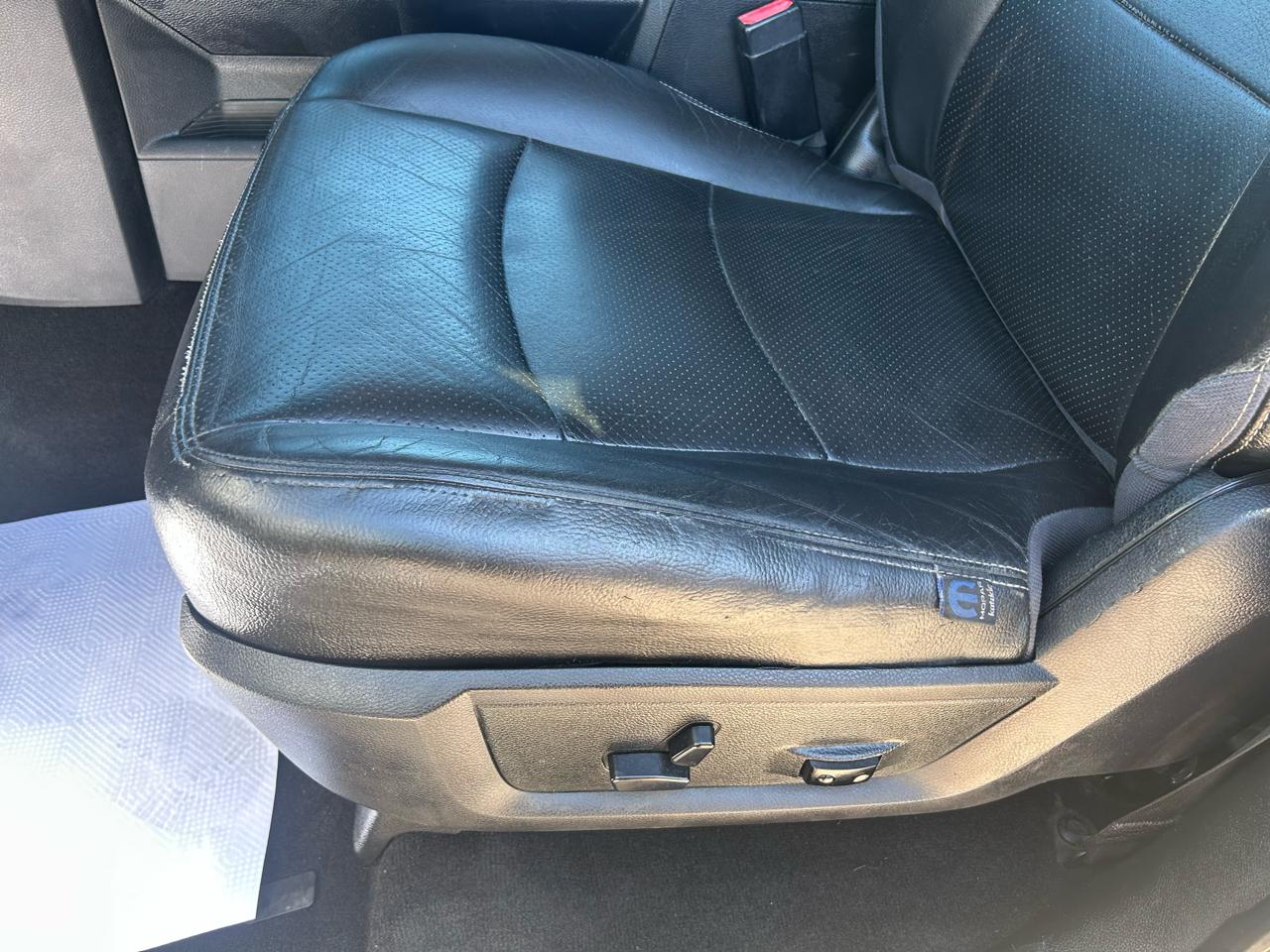 RAM 1500 SLT Crew Cab SWB 4WD 2016