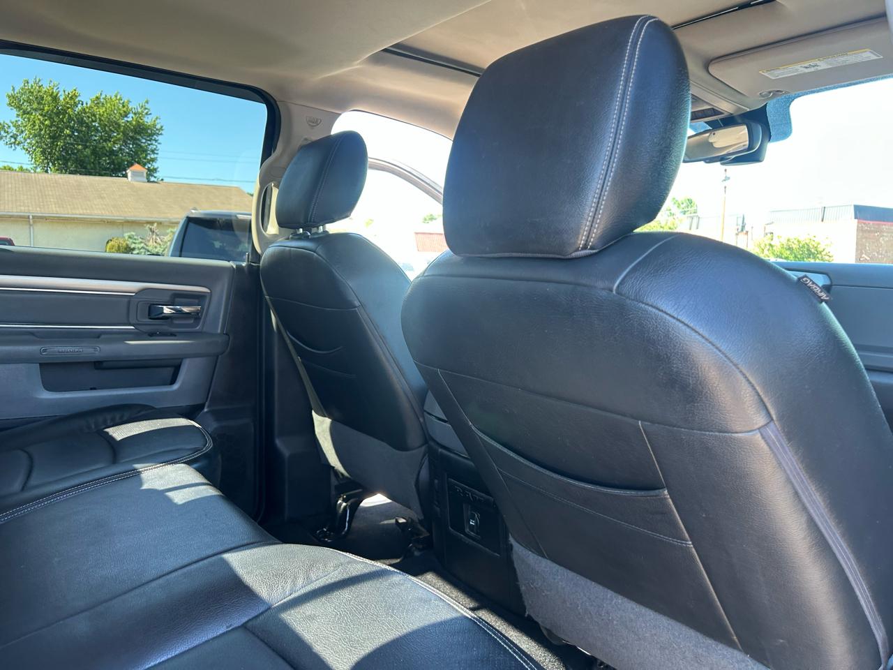 RAM 1500 SLT Crew Cab SWB 4WD 2016