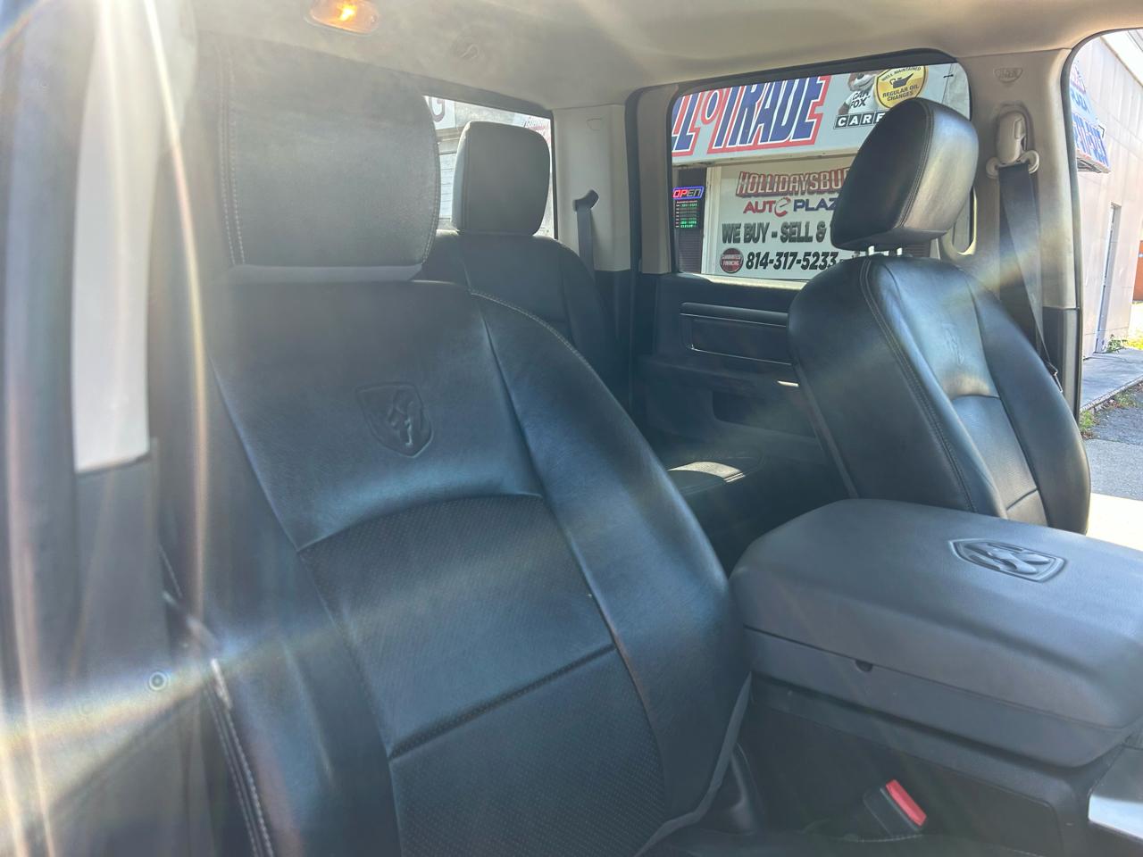 RAM 1500 SLT Crew Cab SWB 4WD 2016