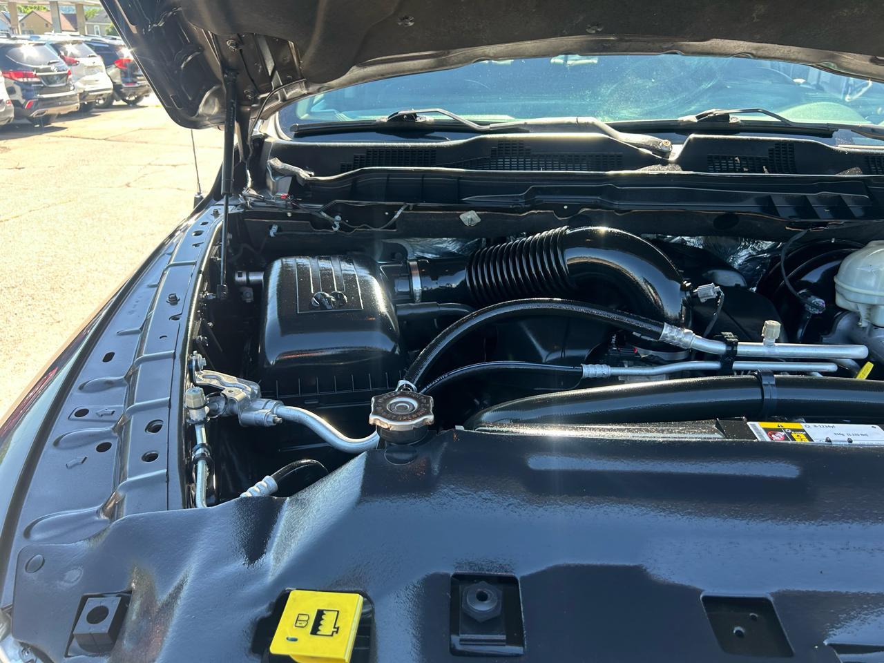 RAM 1500 SLT Crew Cab SWB 4WD 2016