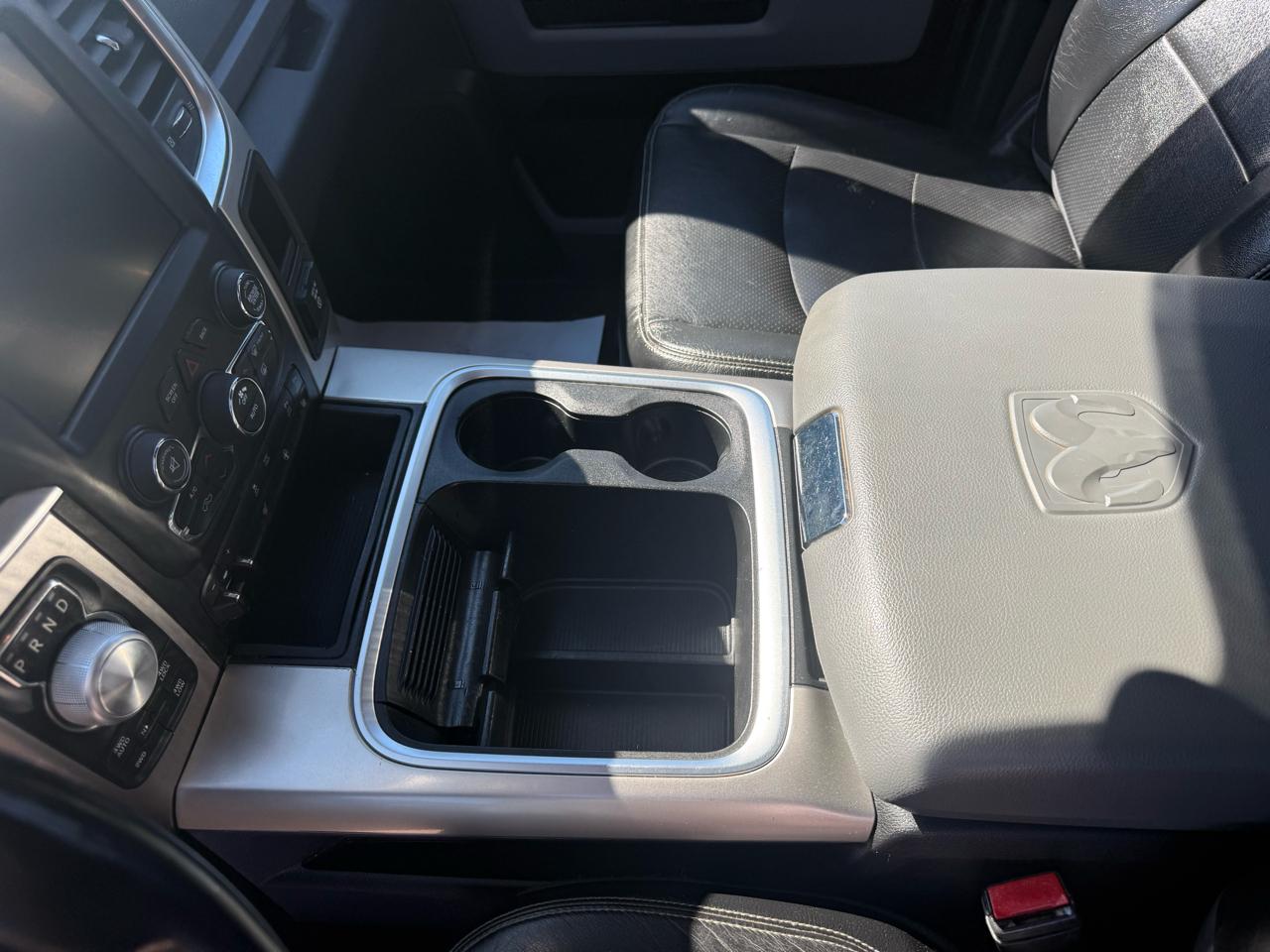 RAM 1500 SLT Crew Cab SWB 4WD 2016