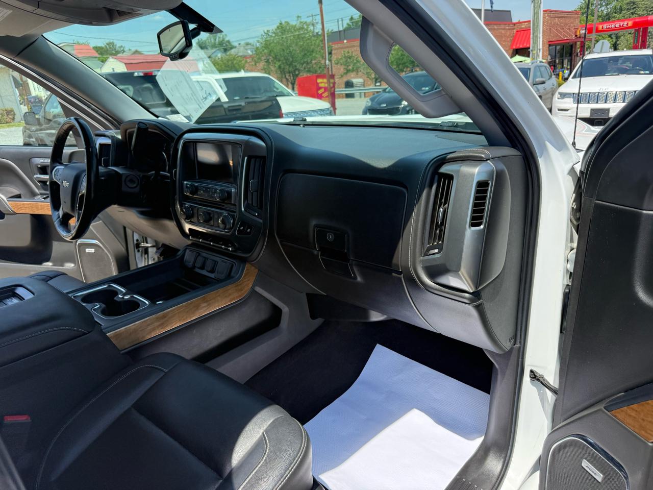 Chevrolet Silverado 1500 LTZ Crew Cab 4WD 2018