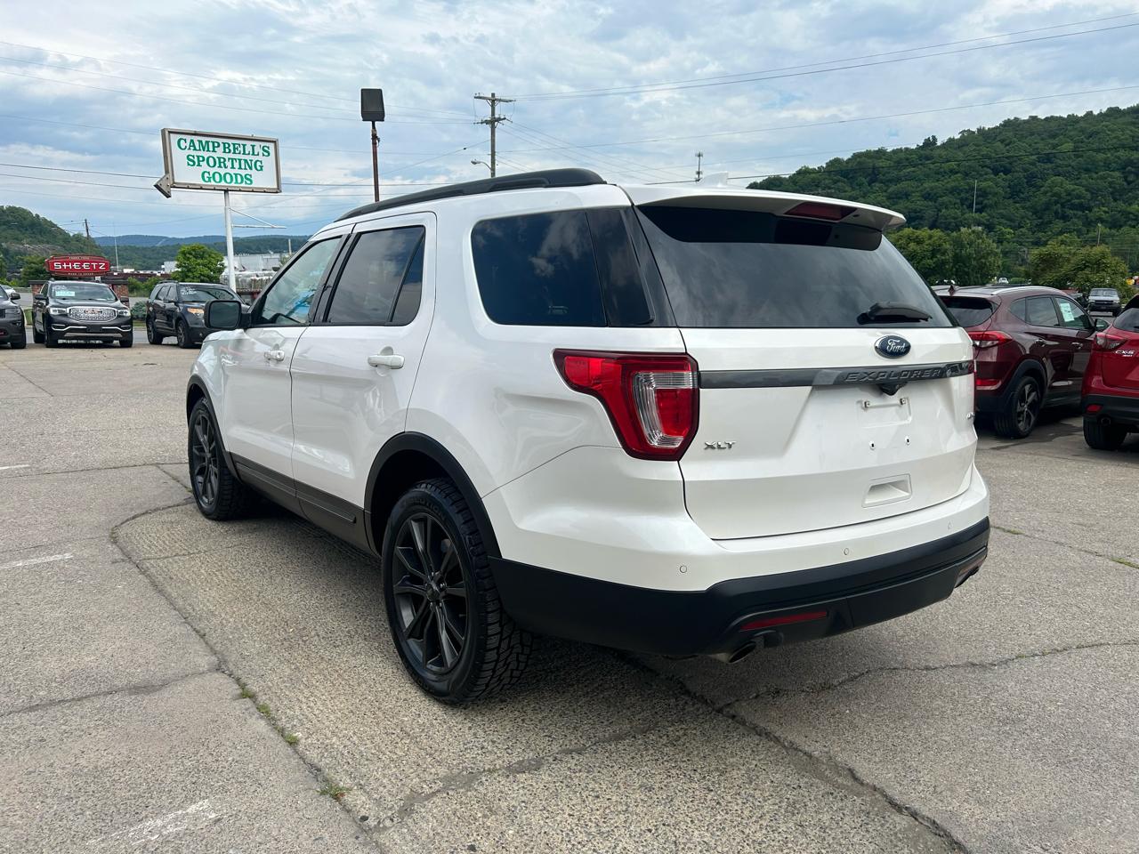 Ford Explorer XLT 4WD 2017