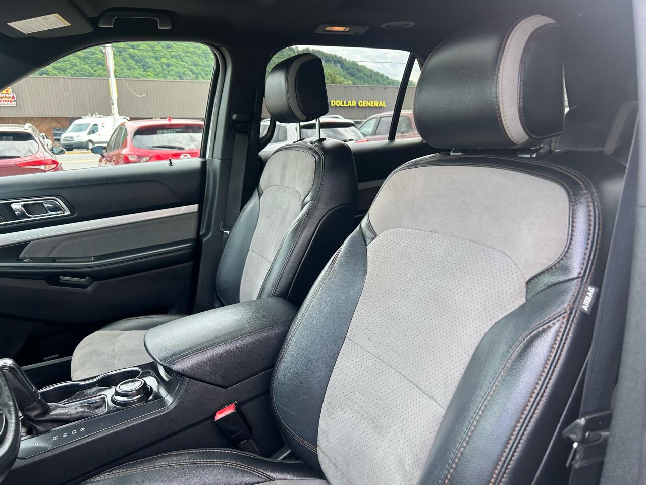 Ford Explorer XLT 4WD 2017