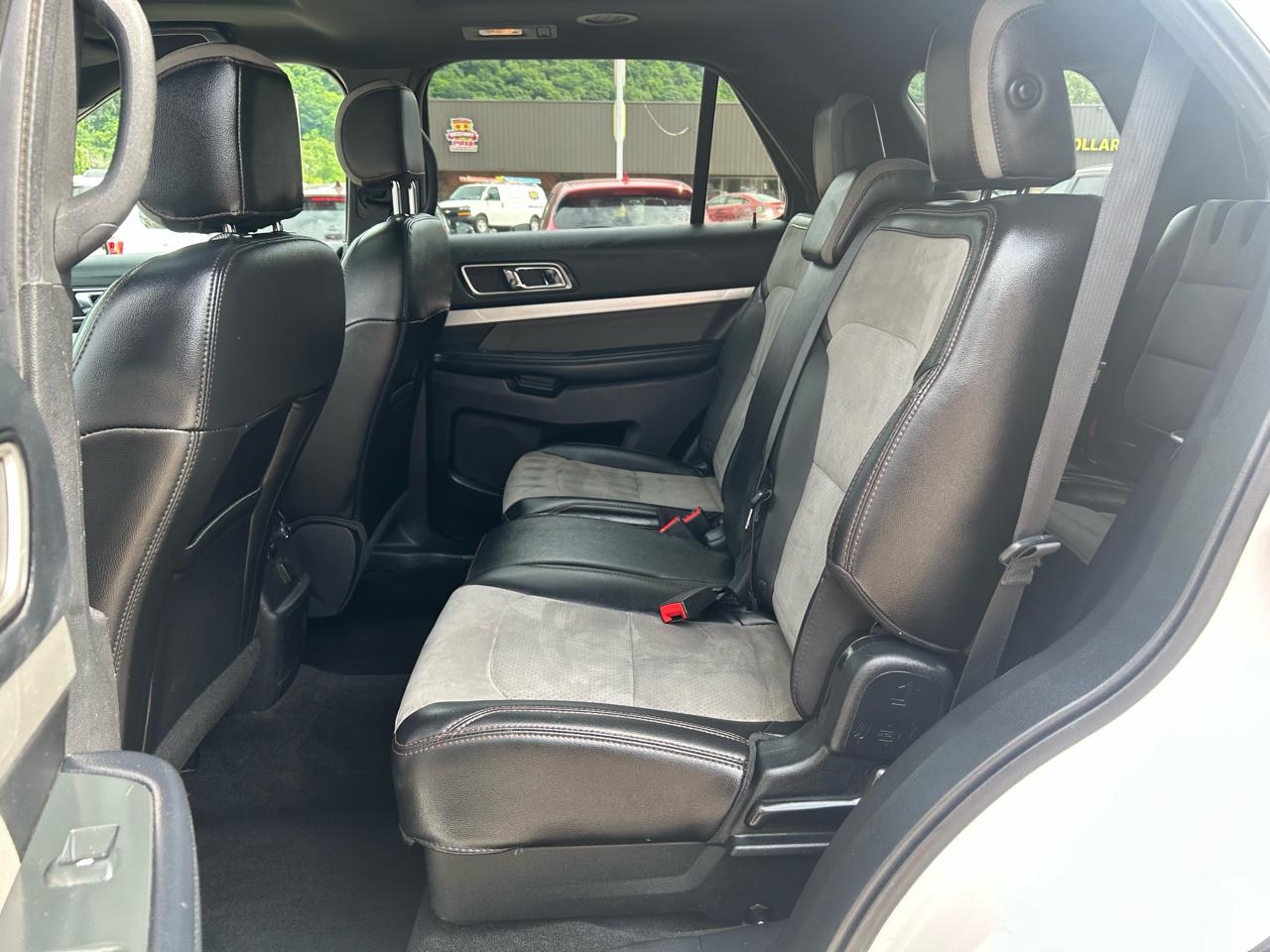 Ford Explorer XLT 4WD 2017