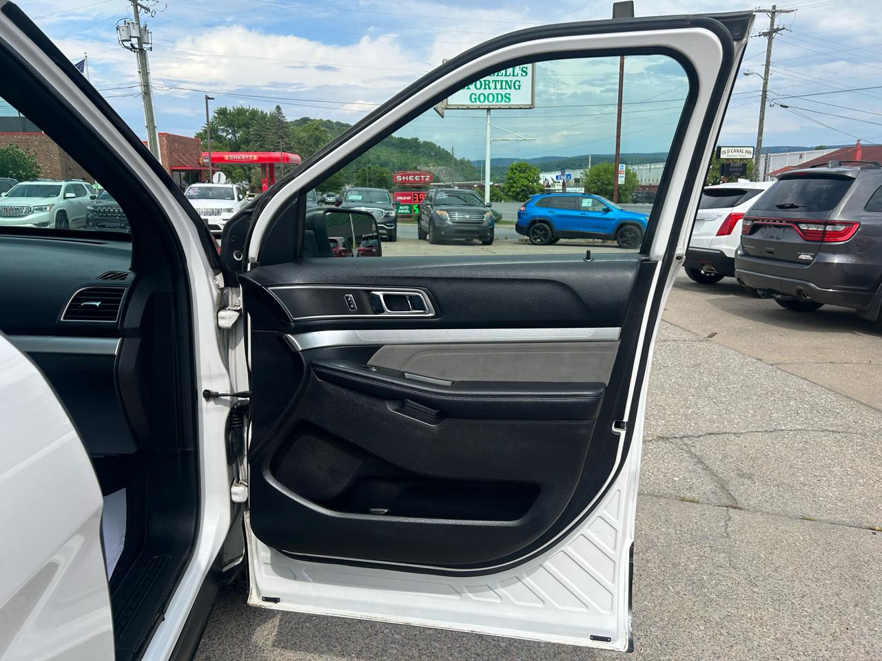 Ford Explorer XLT 4WD 2017