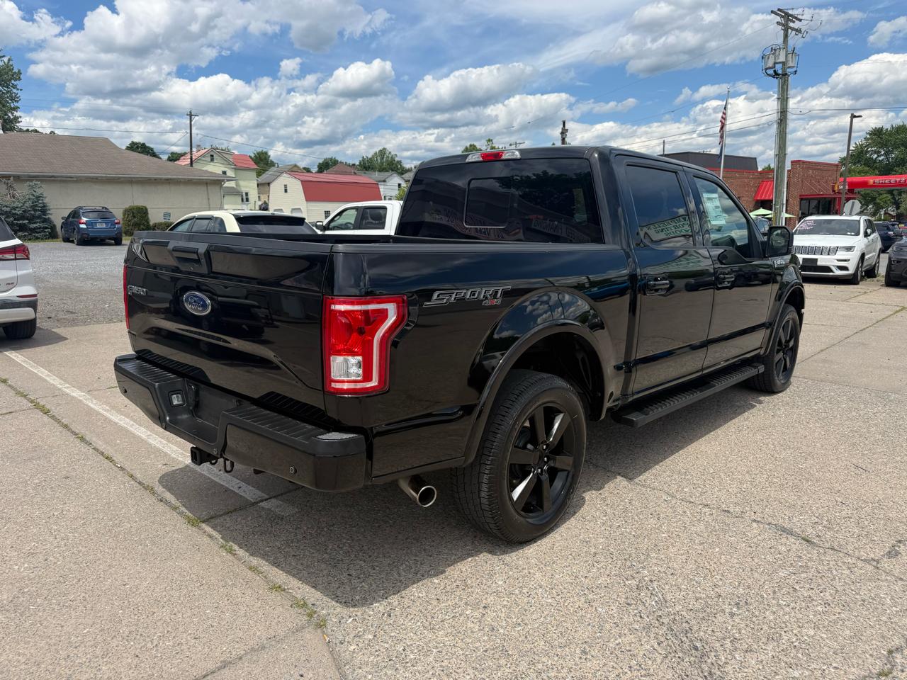 Ford F-150 XLT SuperCrew 5.5-ft. Bed 4WD 2017