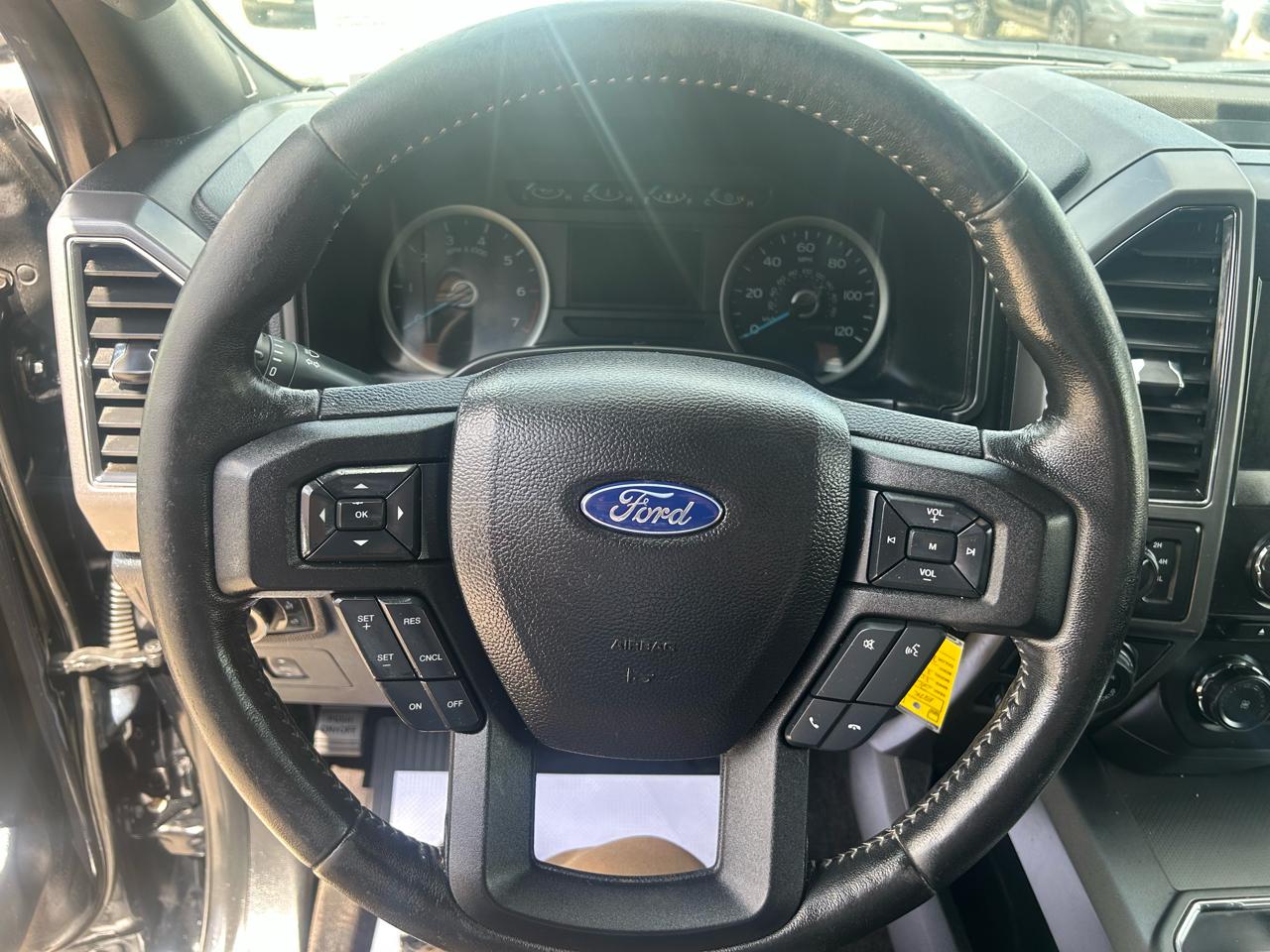 Ford F-150 XLT SuperCrew 5.5-ft. Bed 4WD 2017