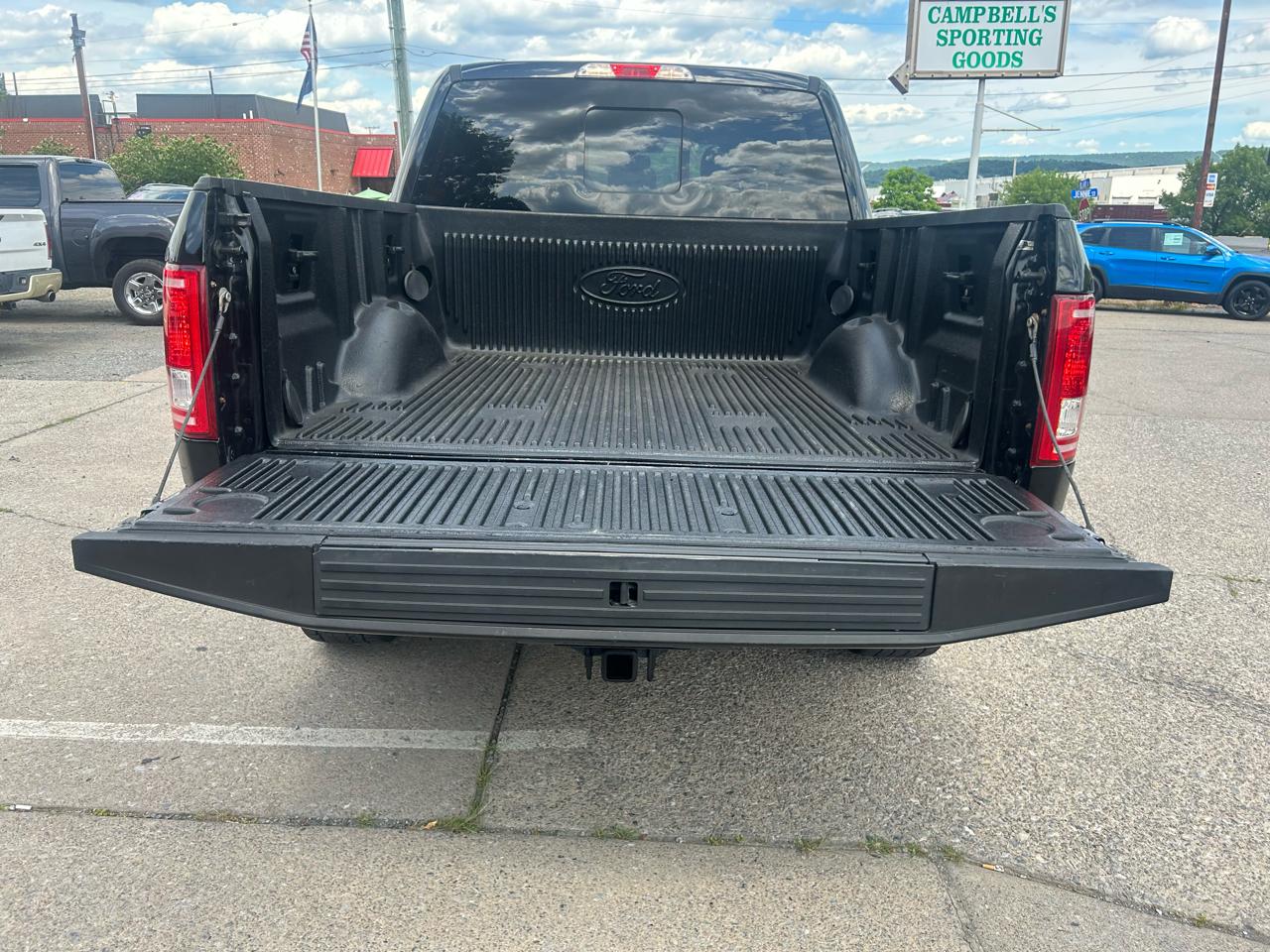 Ford F-150 XLT SuperCrew 5.5-ft. Bed 4WD 2017