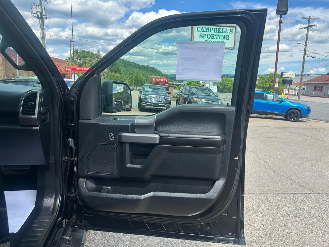Ford F-150 XLT SuperCrew 5.5-ft. Bed 4WD 2017