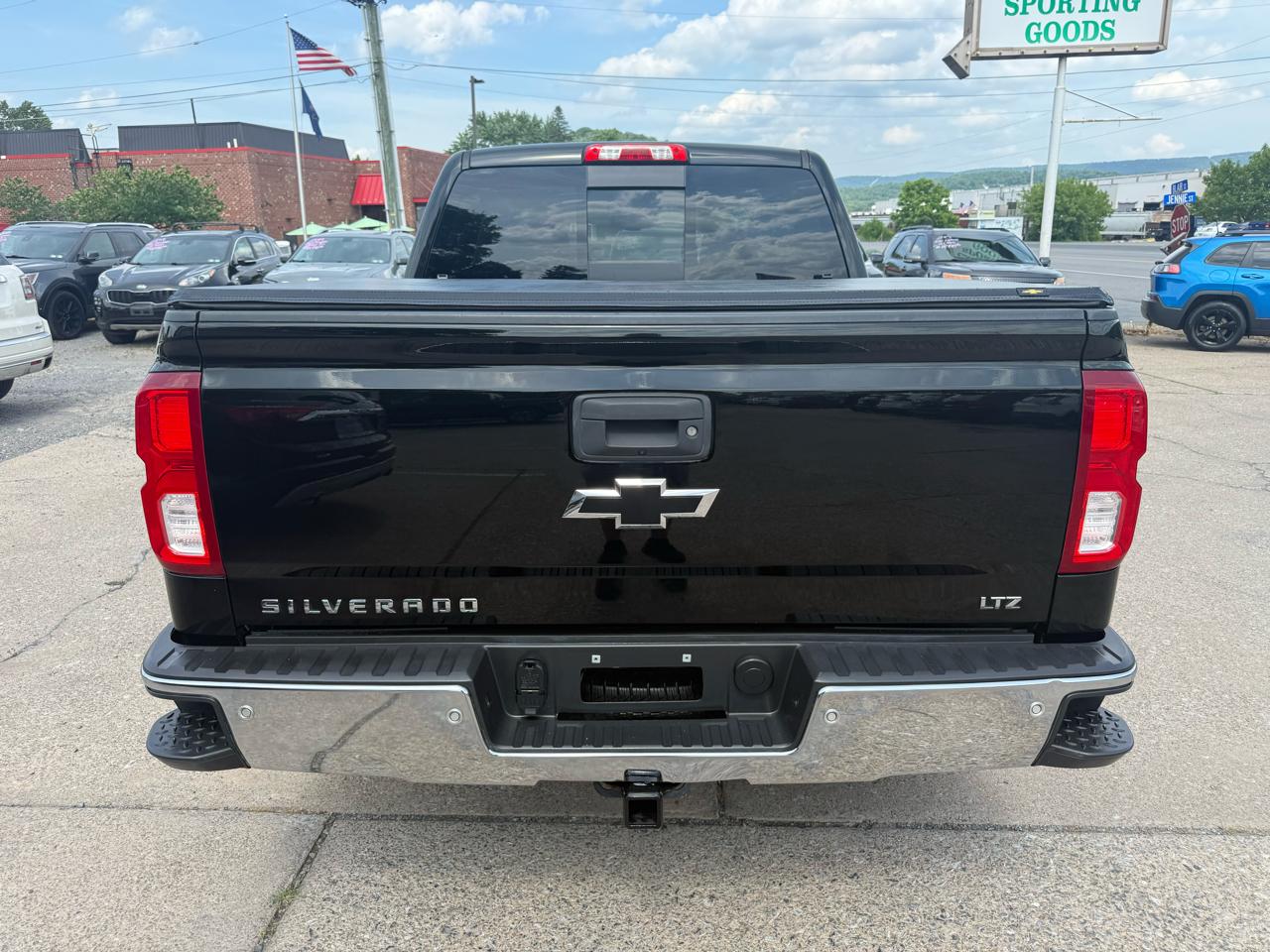 Chevrolet Silverado 1500 LTZ Crew Cab 4WD 2016
