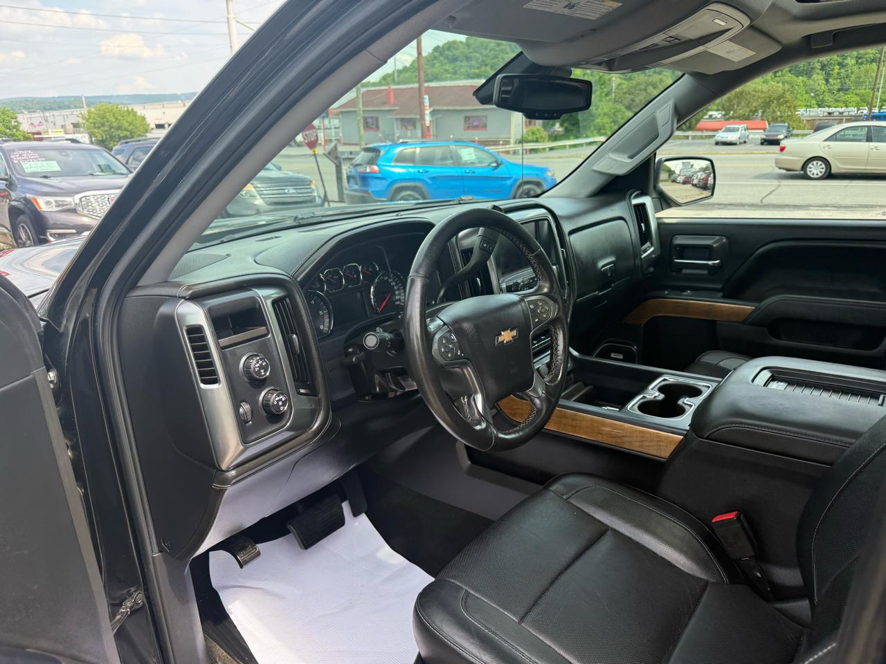Chevrolet Silverado 1500 LTZ Crew Cab 4WD 2016