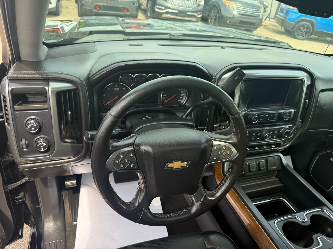 Chevrolet Silverado 1500 LTZ Crew Cab 4WD 2016