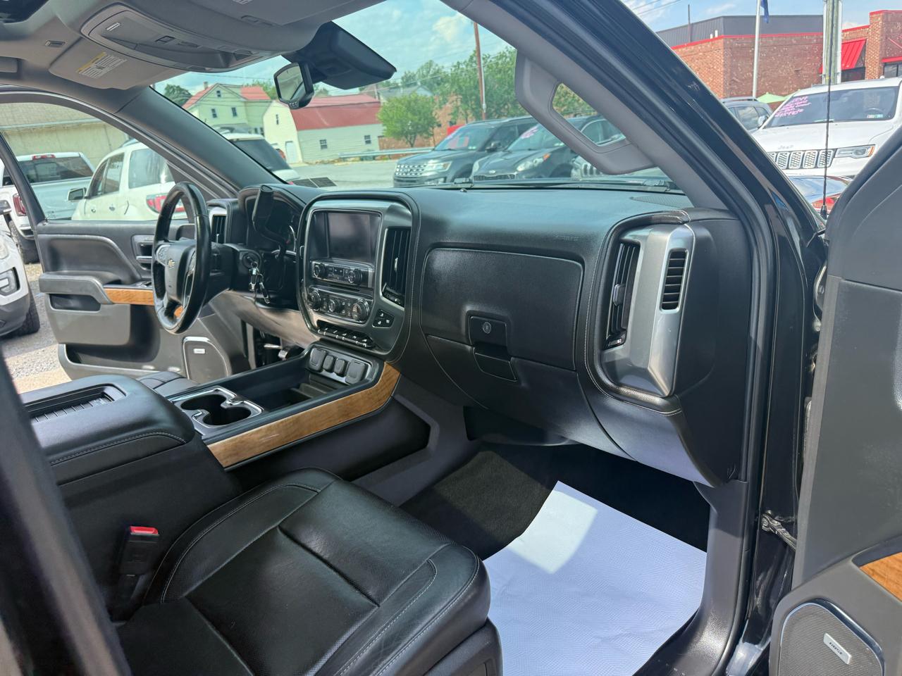 Chevrolet Silverado 1500 LTZ Crew Cab 4WD 2016