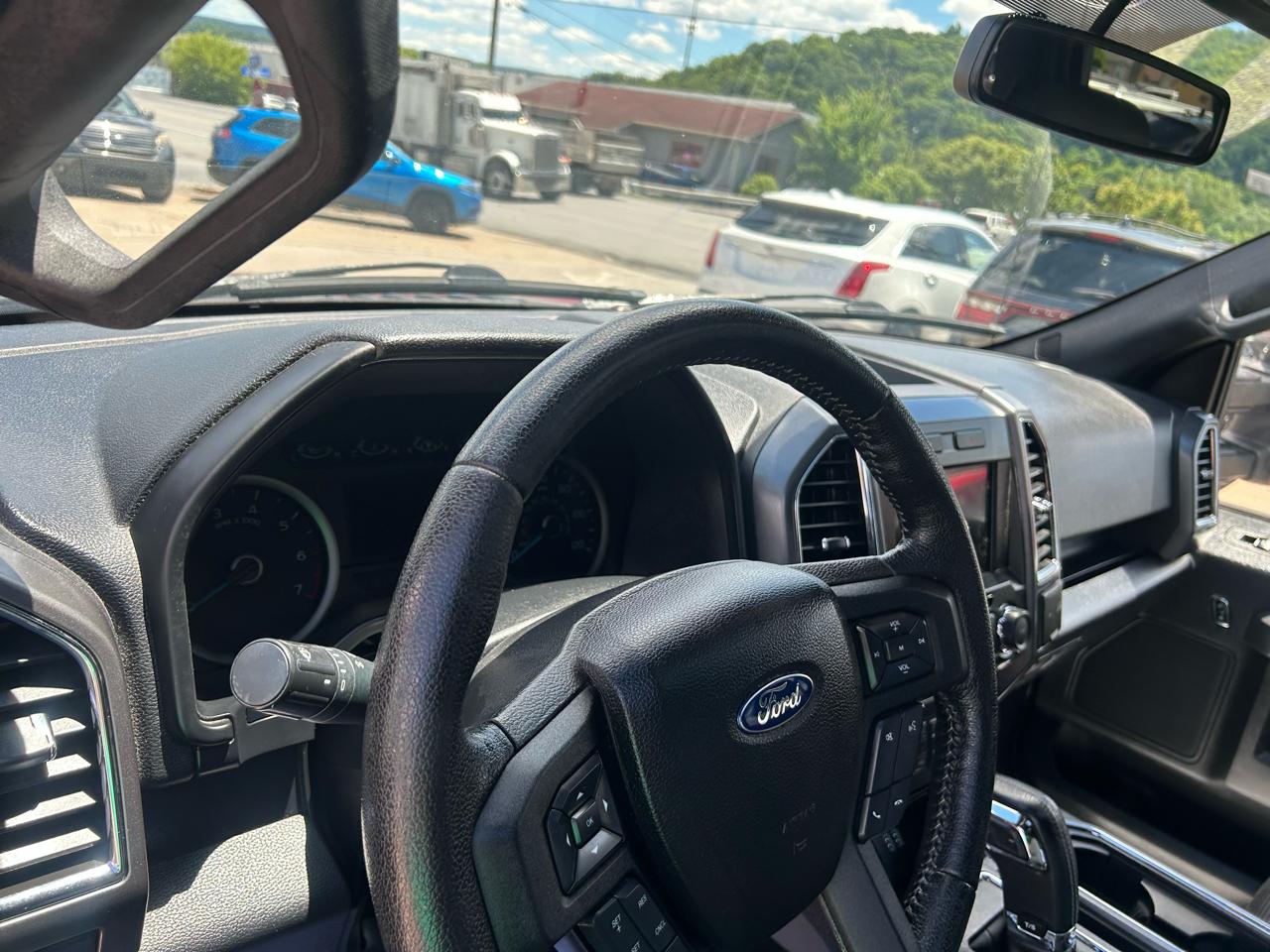 Ford F-150 XLT SuperCrew 5.5-ft. Bed 4WD 2016