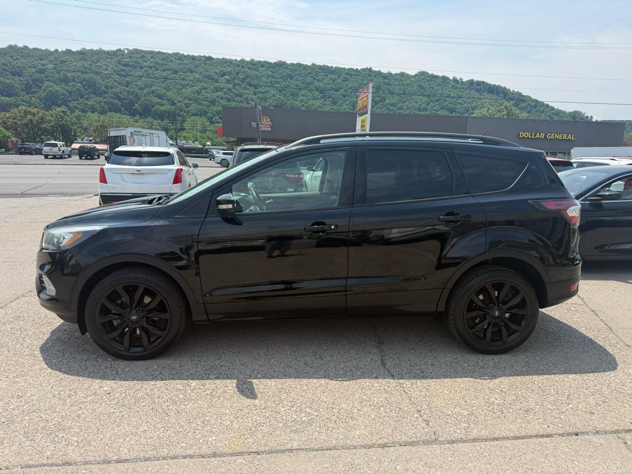 Ford Escape Titanium 4WD 2017