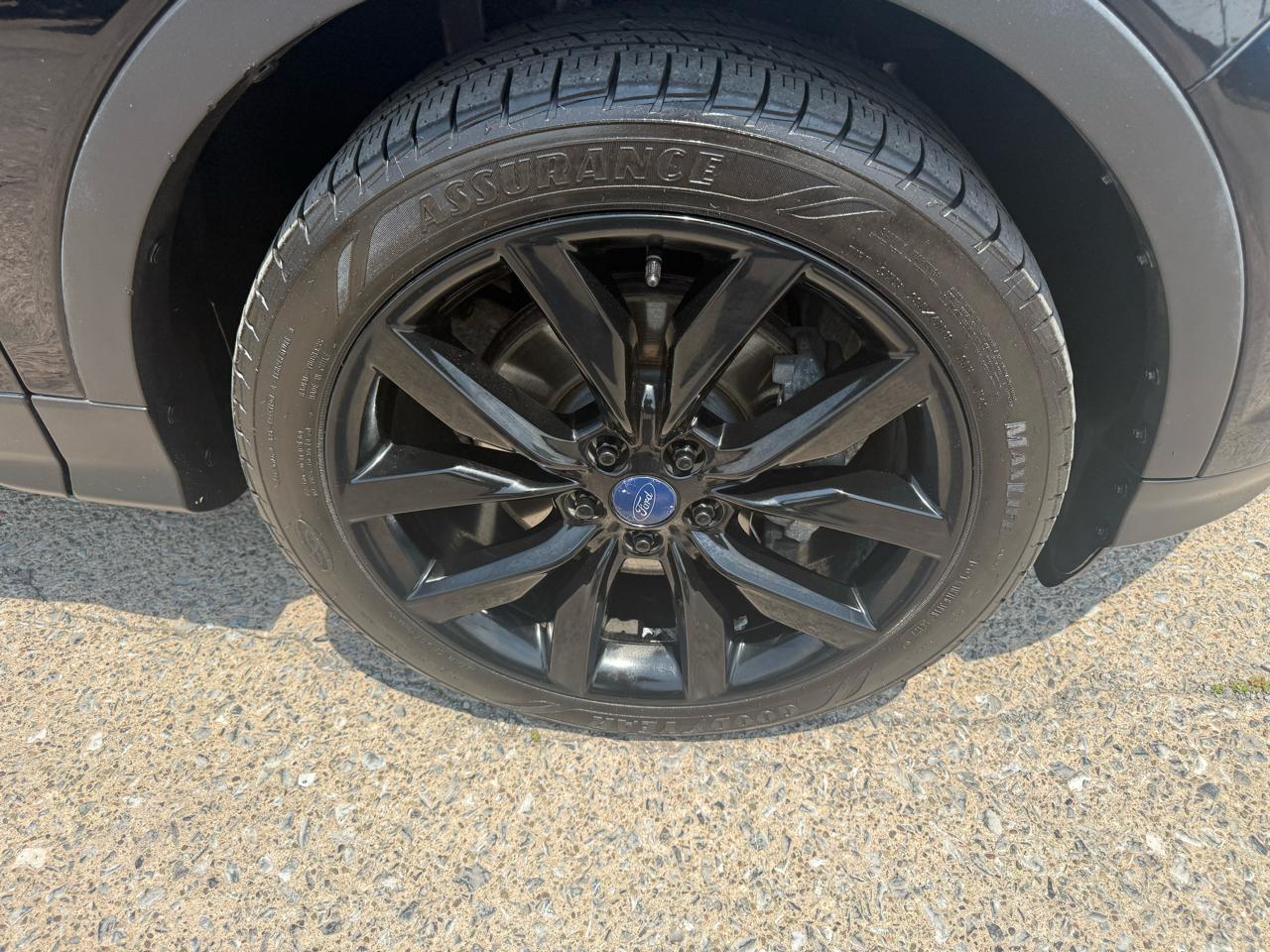 Ford Escape Titanium 4WD 2017