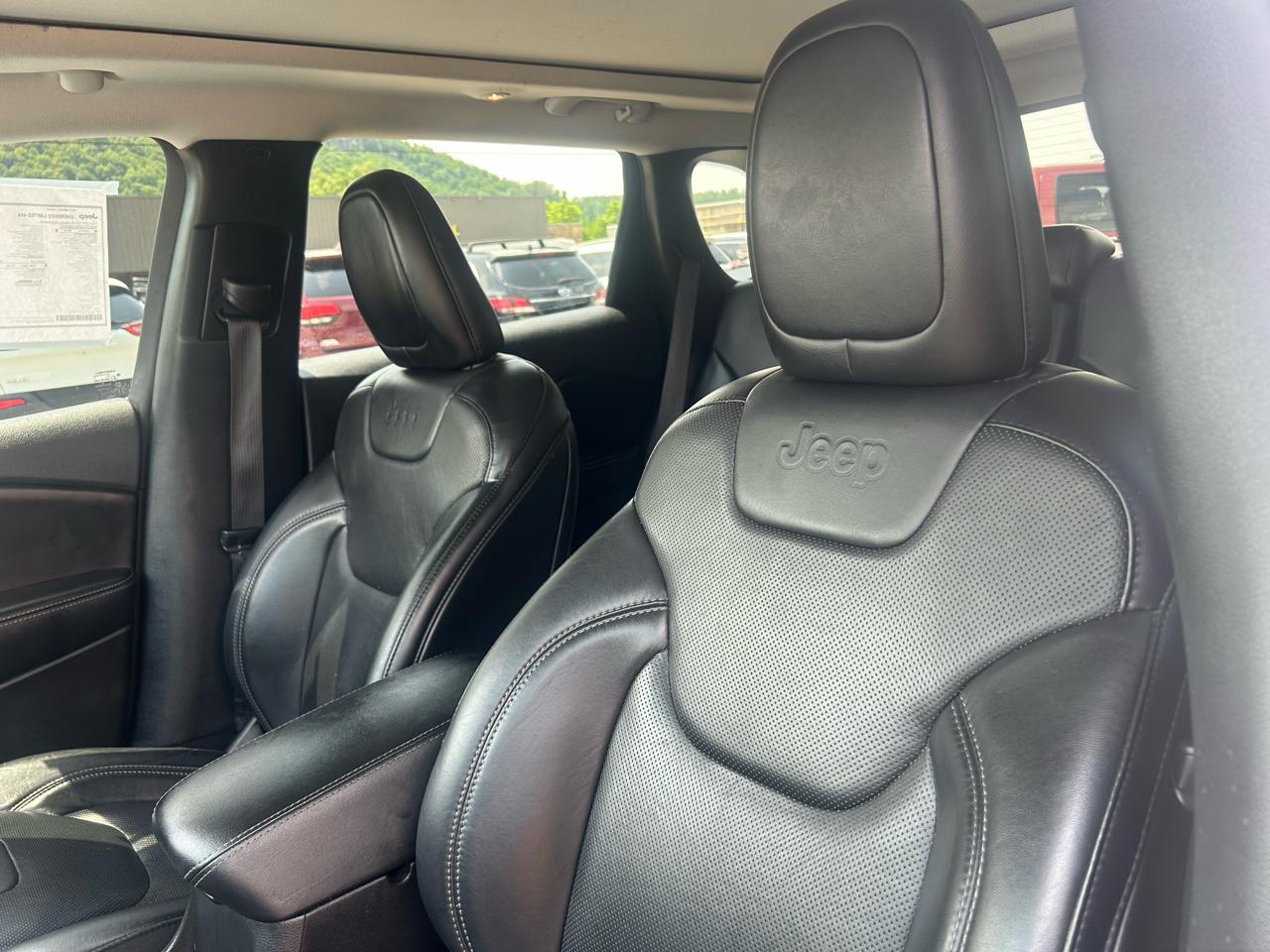 Ford Escape Titanium 4WD 2017