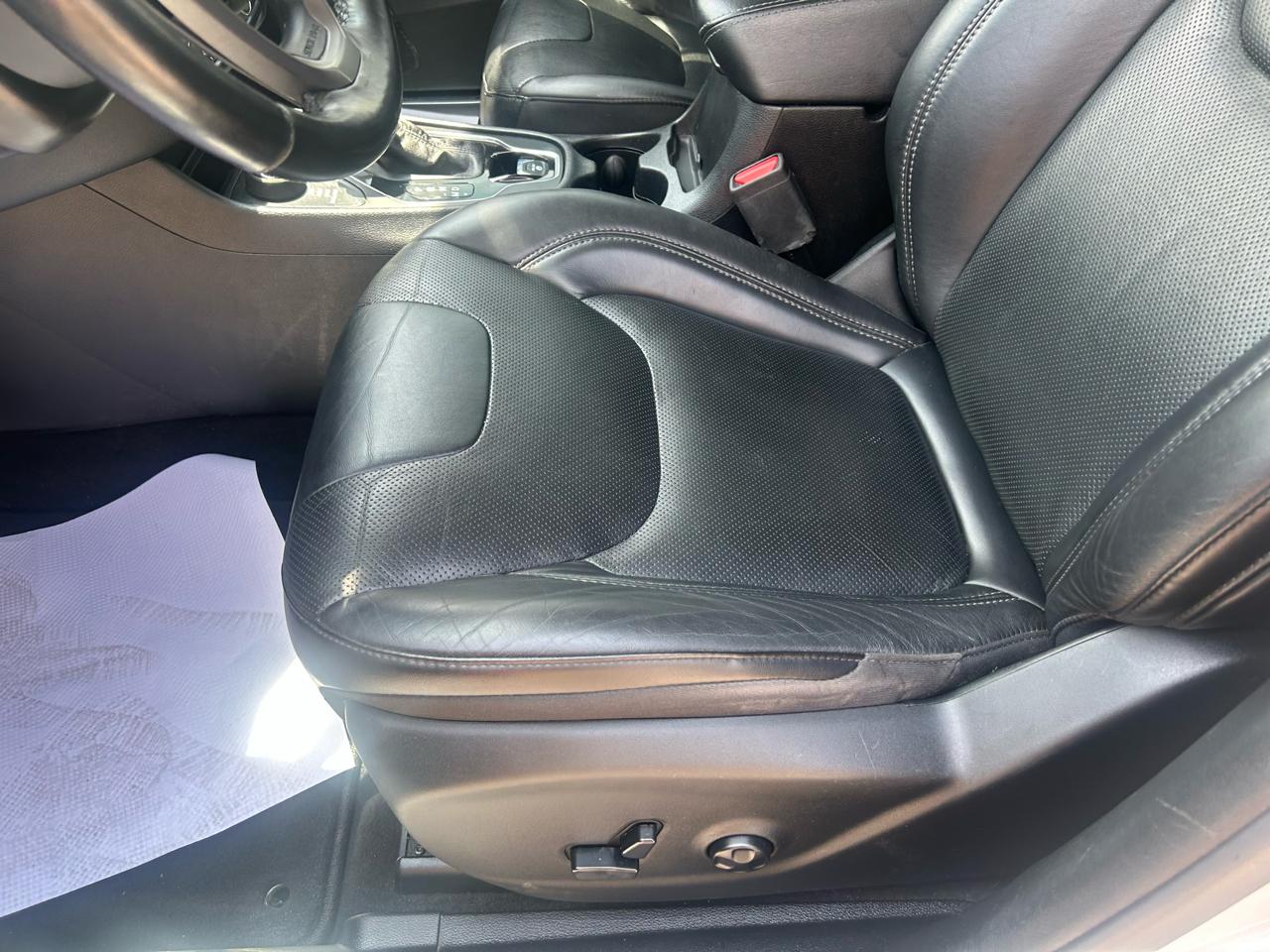 Ford Escape Titanium 4WD 2017