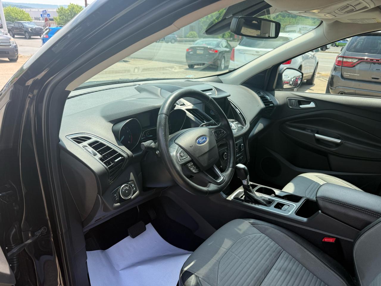 Ford Escape Titanium 4WD 2017