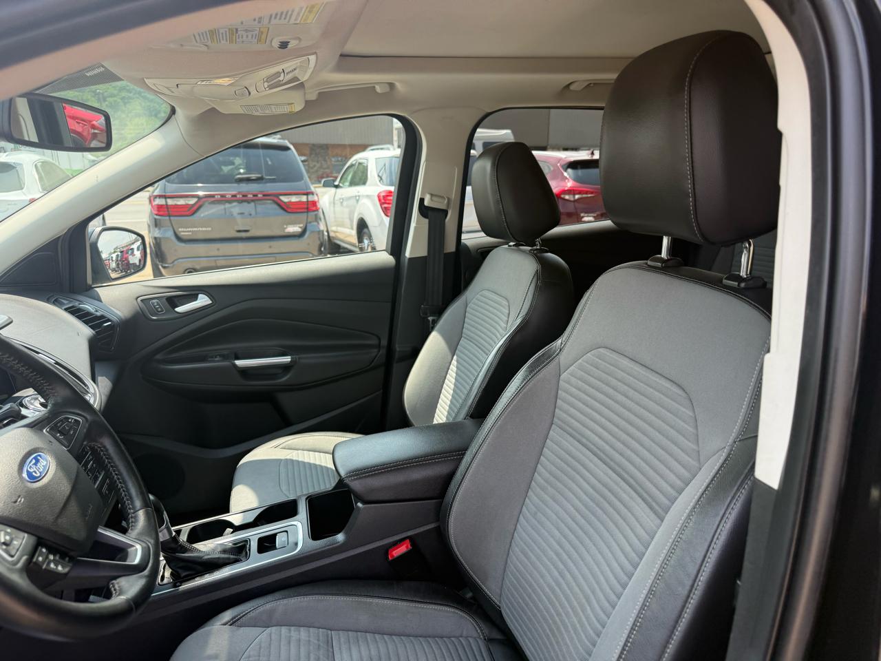 Ford Escape Titanium 4WD 2017