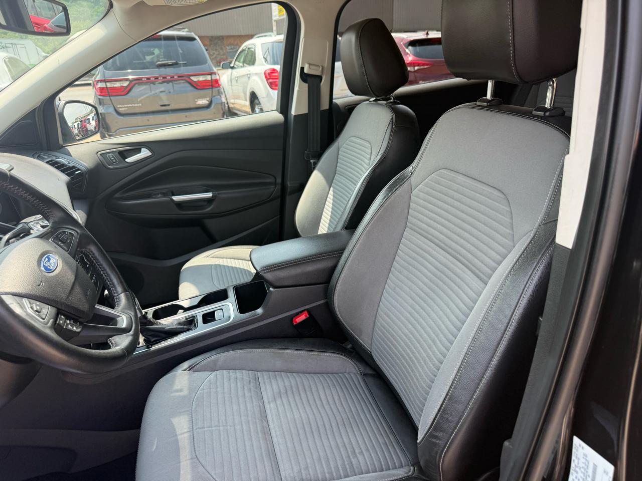 Ford Escape Titanium 4WD 2017