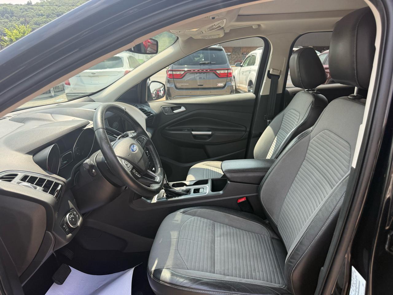 Ford Escape Titanium 4WD 2017