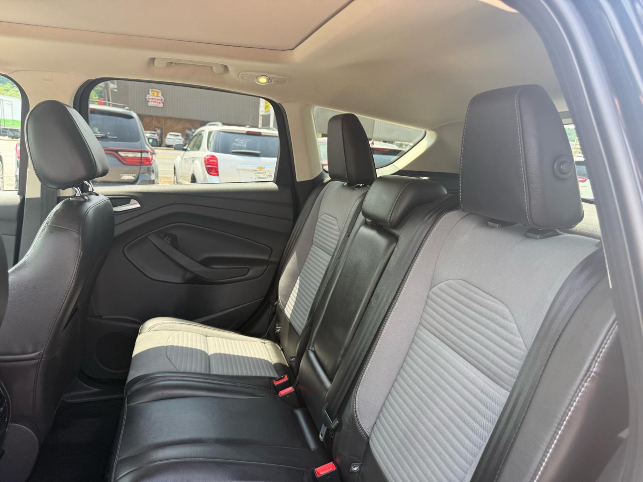 Ford Escape Titanium 4WD 2017