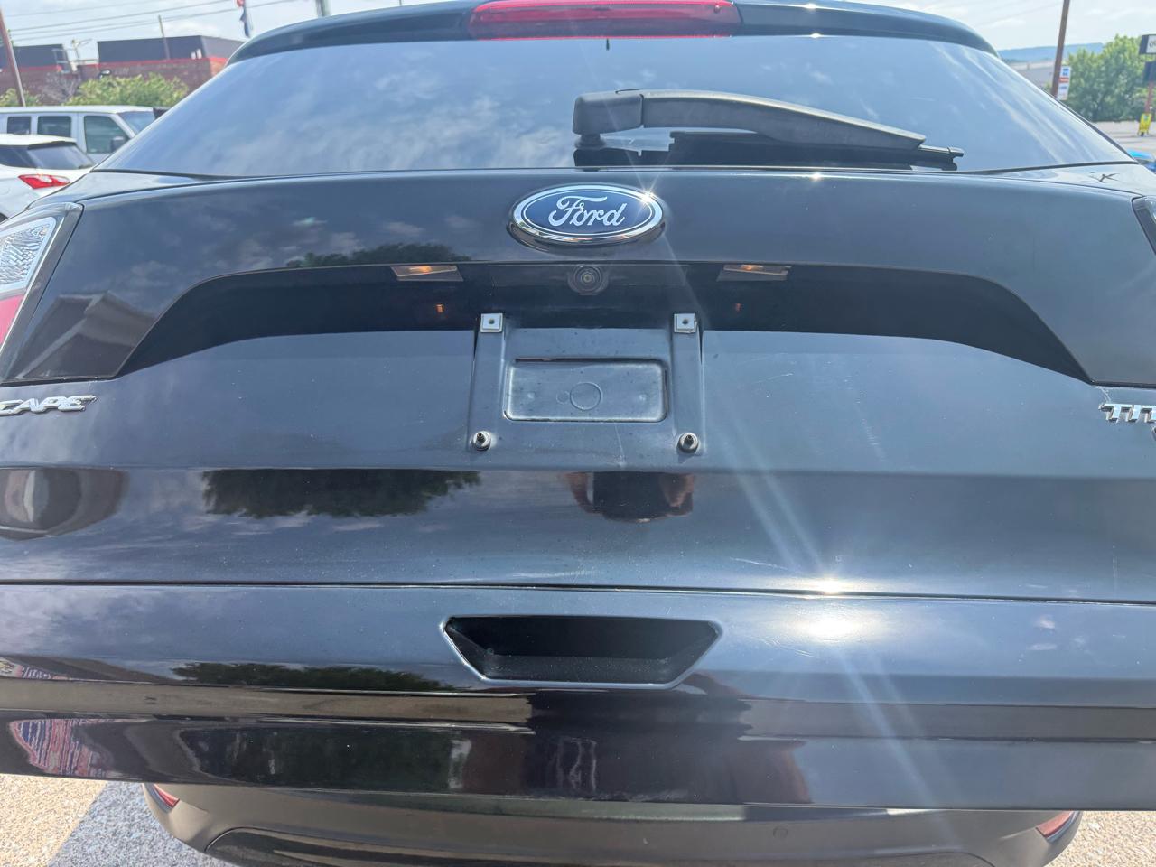 Ford Escape Titanium 4WD 2017