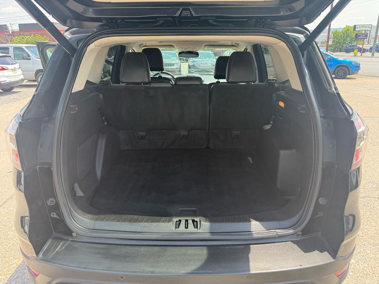 Ford Escape Titanium 4WD 2017
