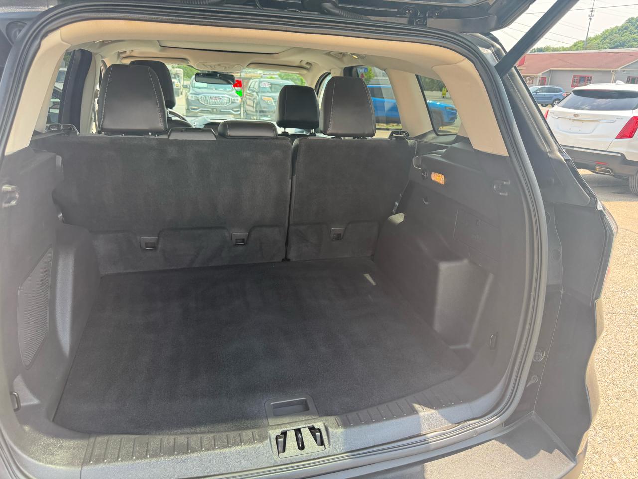 Ford Escape Titanium 4WD 2017