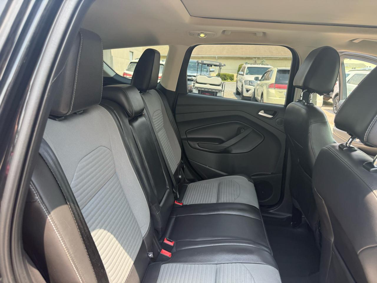 Ford Escape Titanium 4WD 2017