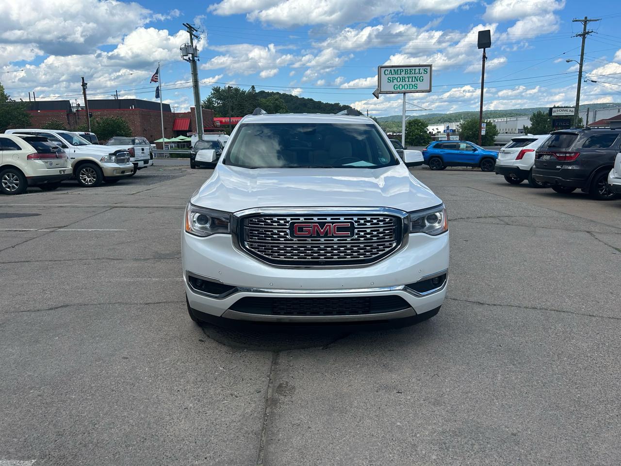 GMC Acadia Denali AWD 2017