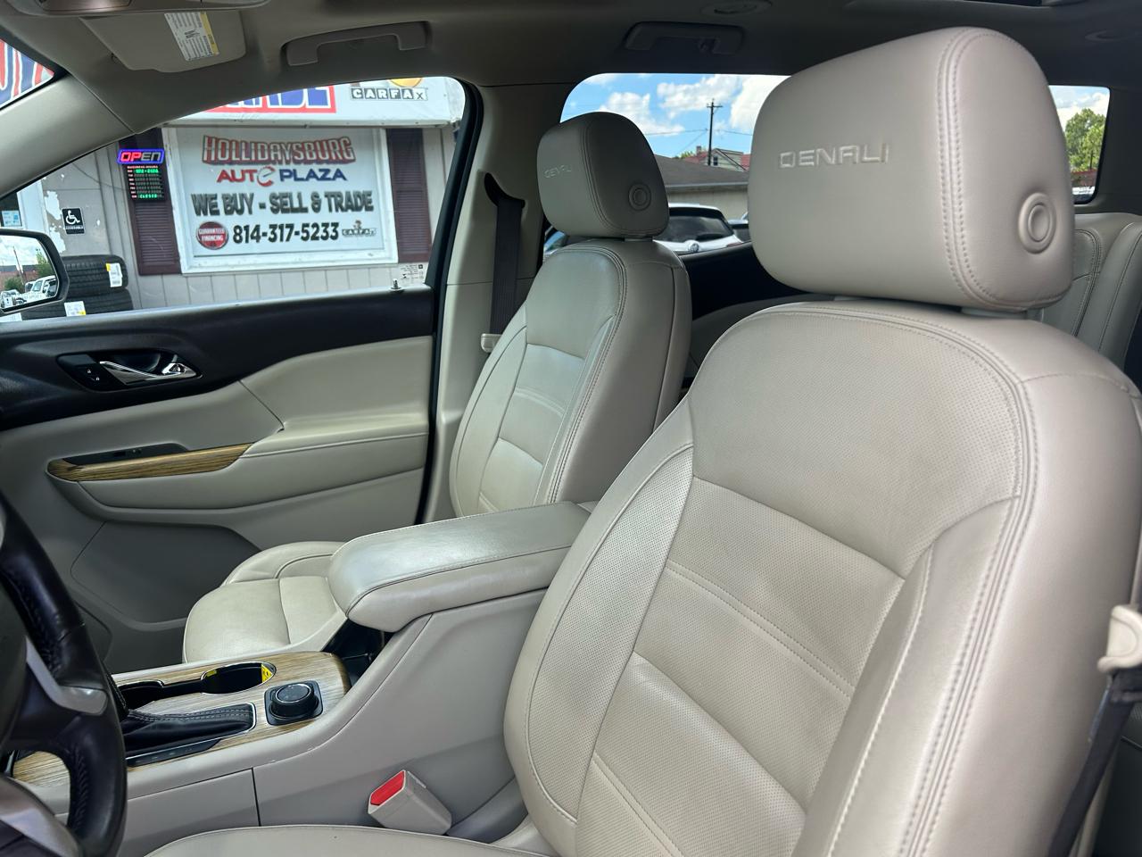 GMC Acadia Denali AWD 2017