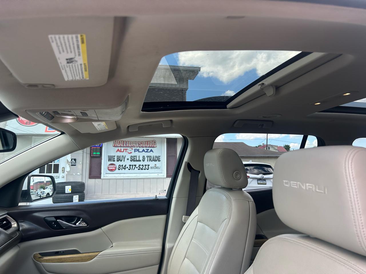 GMC Acadia Denali AWD 2017