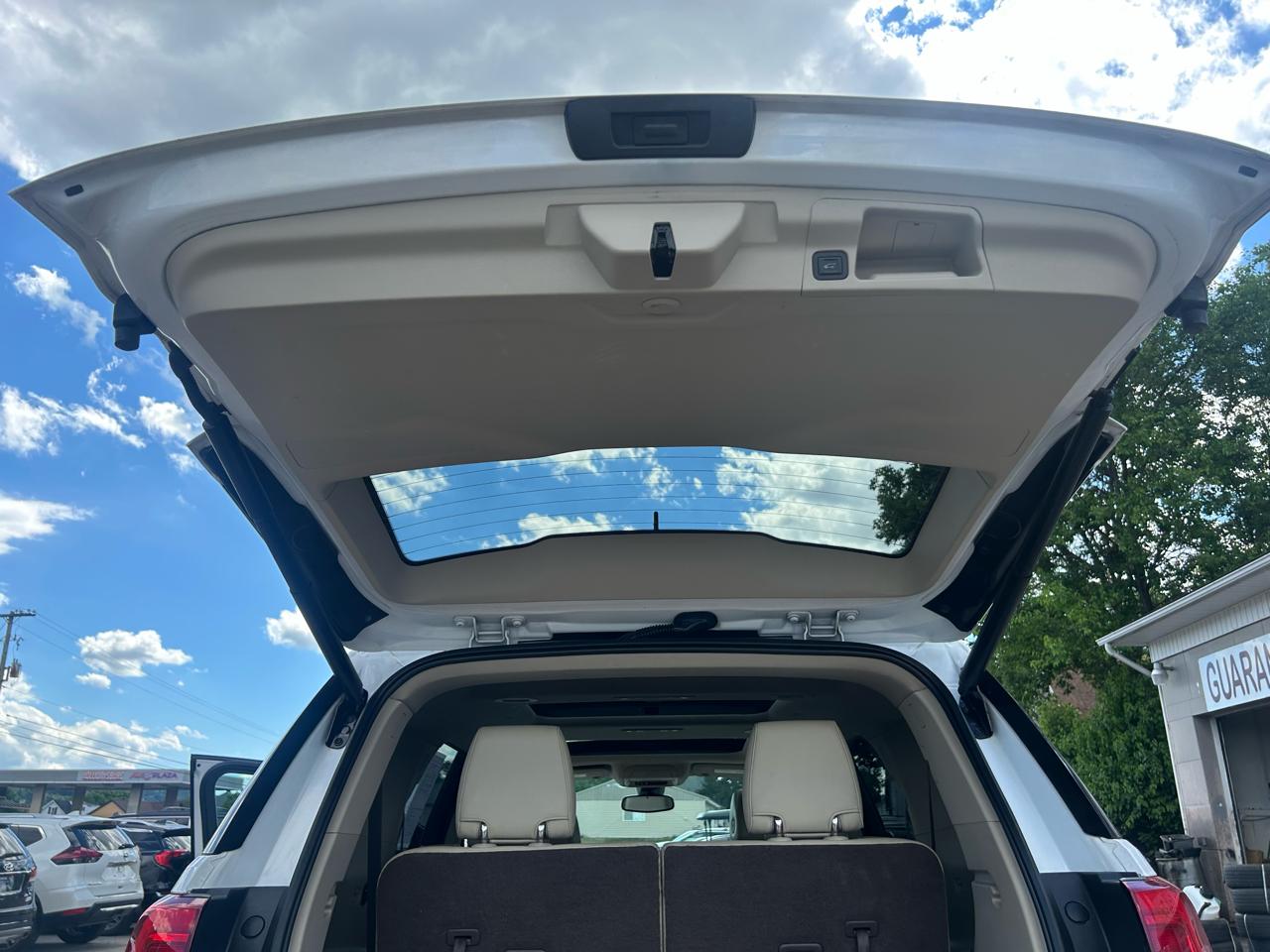 GMC Acadia Denali AWD 2017