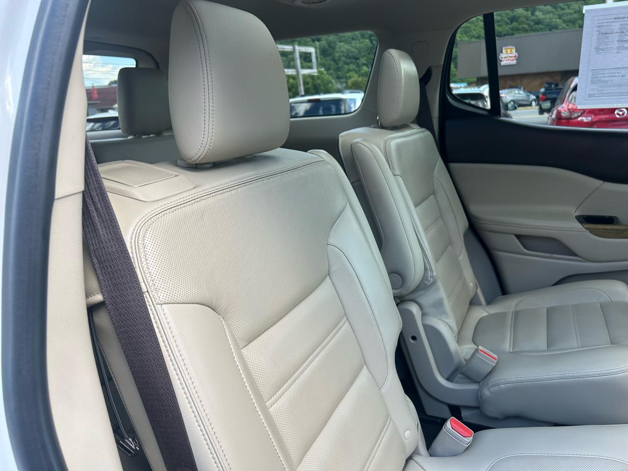 GMC Acadia Denali AWD 2017